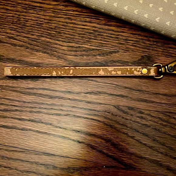 Fossil Heart Patterned Wallet - Picture 5 of 5